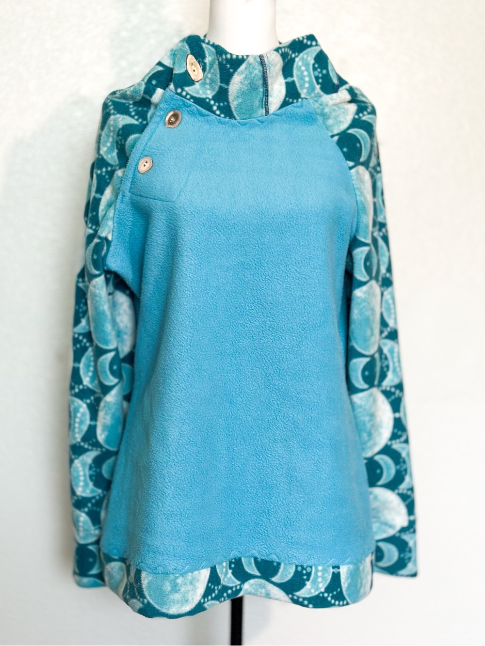 Mountain Mama Originals Celestial Moon Adventure Fleece Dress  EUC L